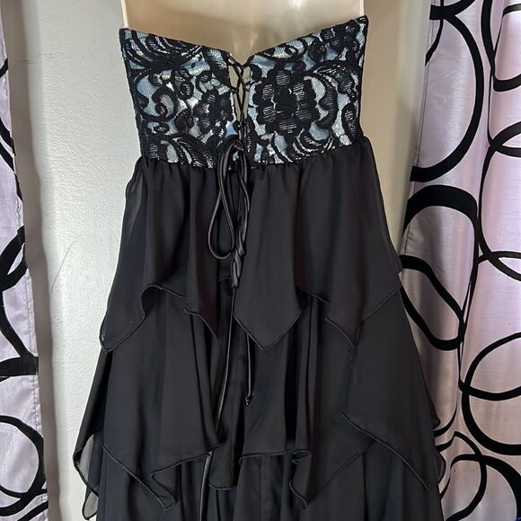 Teeze Me lace bustier dress with asymmetrical layers size 5 - Picture 12 of 13